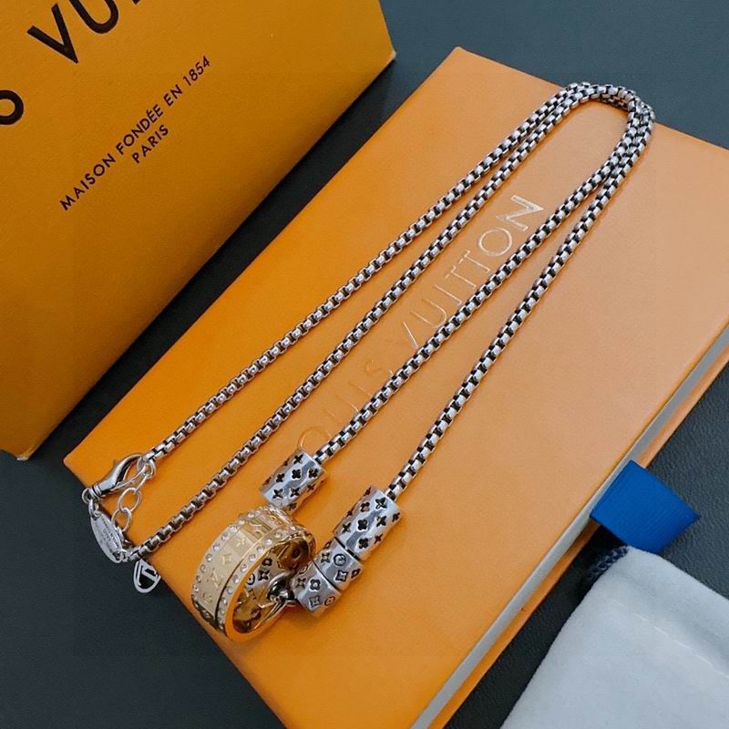 LV Necklace 11yxx49
